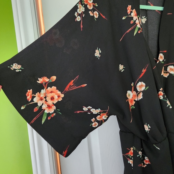 Dress/kimono Large - Picture 7 of 7